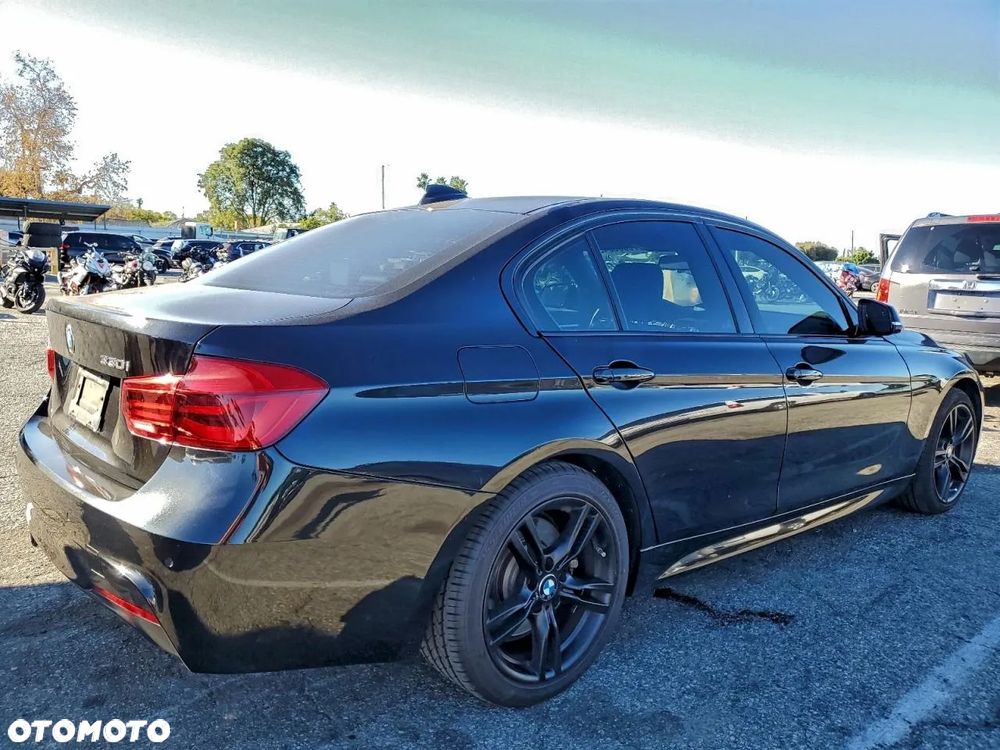 BMW Seria 3 330i Edition M Sport Shadow - 3