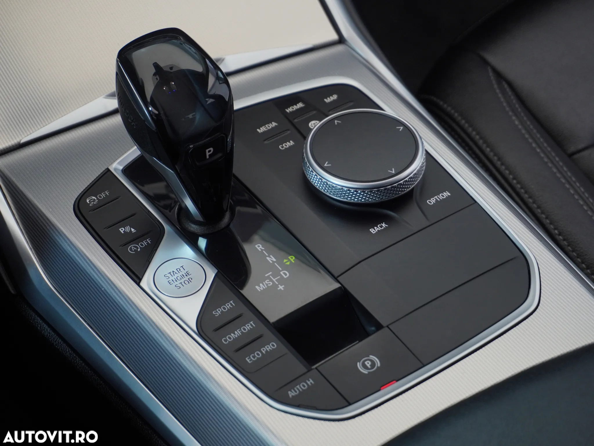 BMW Seria 3 318d Aut. Luxury Line - 28