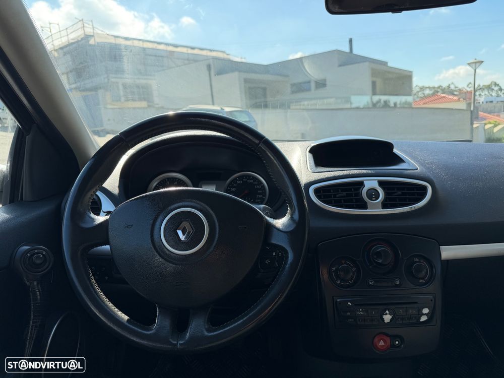 Renault Clio Sport Tourer - 8