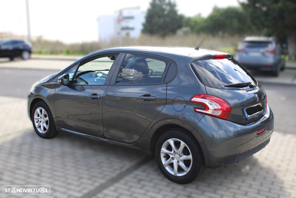 Peugeot 208 1.4 HDi Active - 2