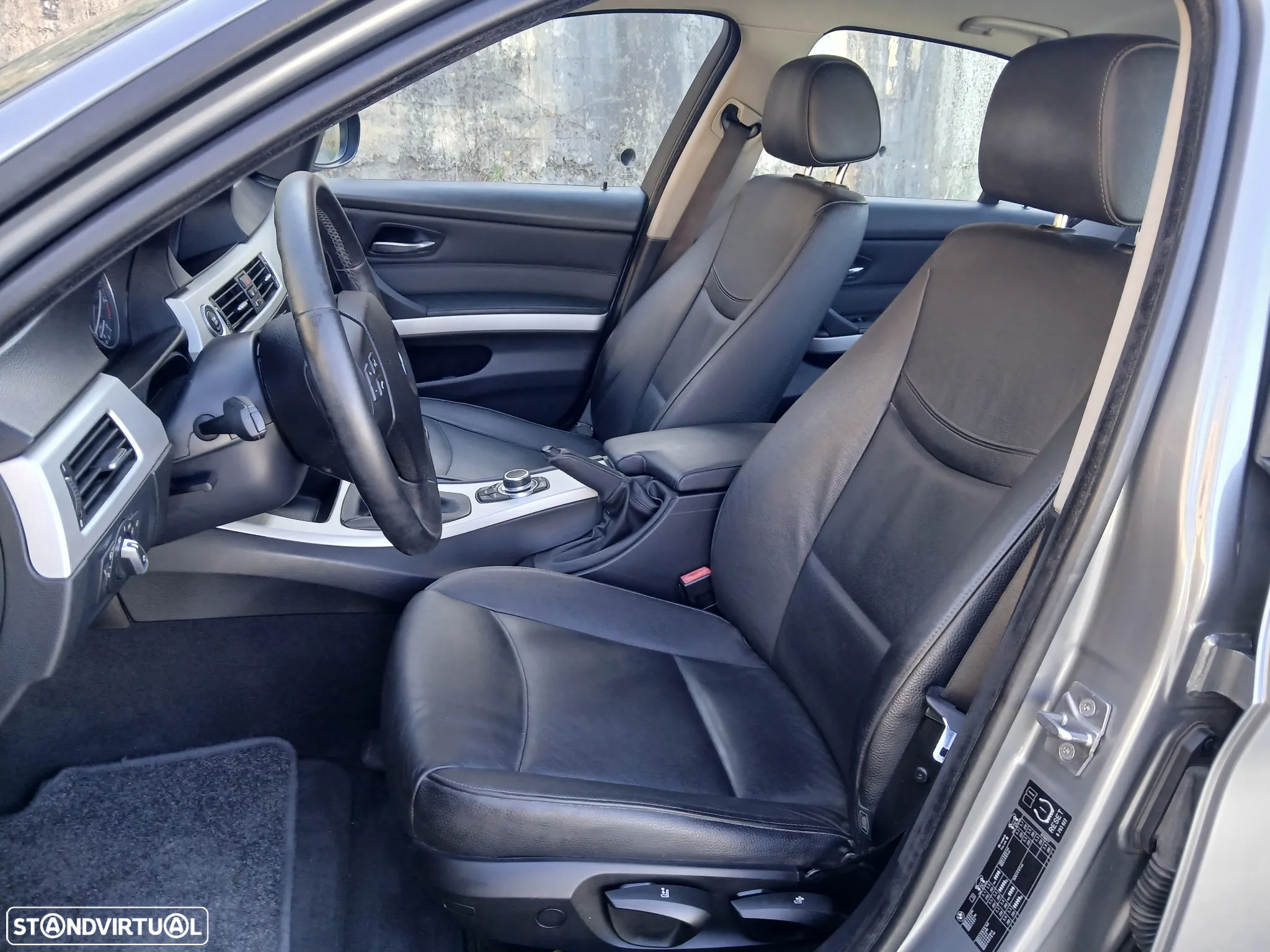 BMW 320 d Navigation Sport - 4