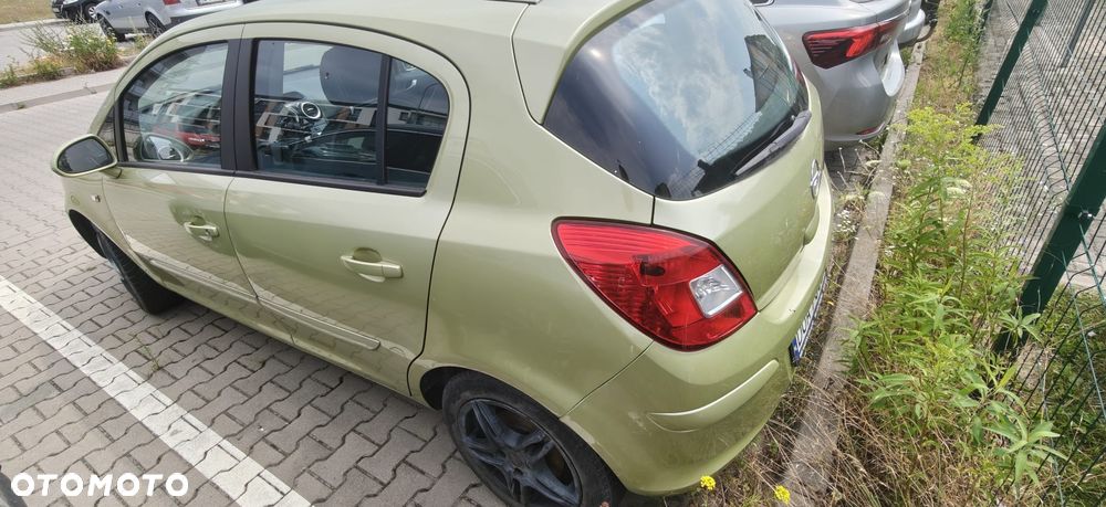 Opel Corsa 1.2 16V Edition - 3