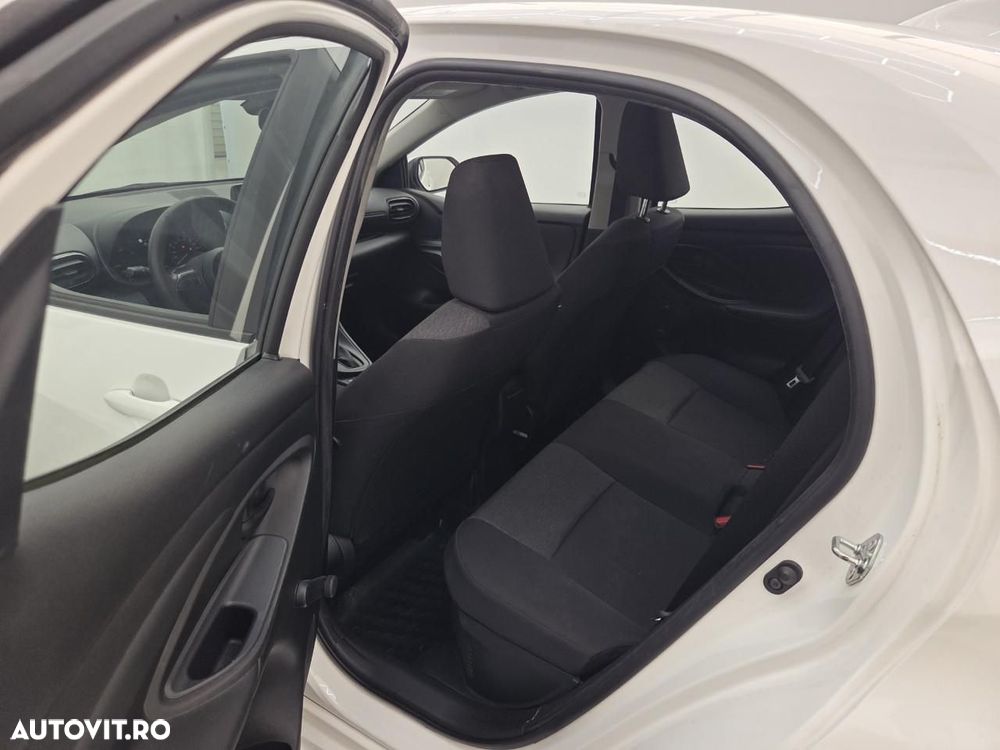 Toyota Yaris - 5