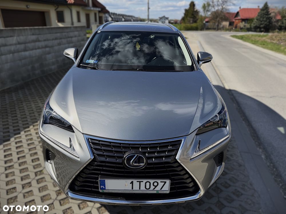 Lexus NX 300h Business Edition AWD - 10