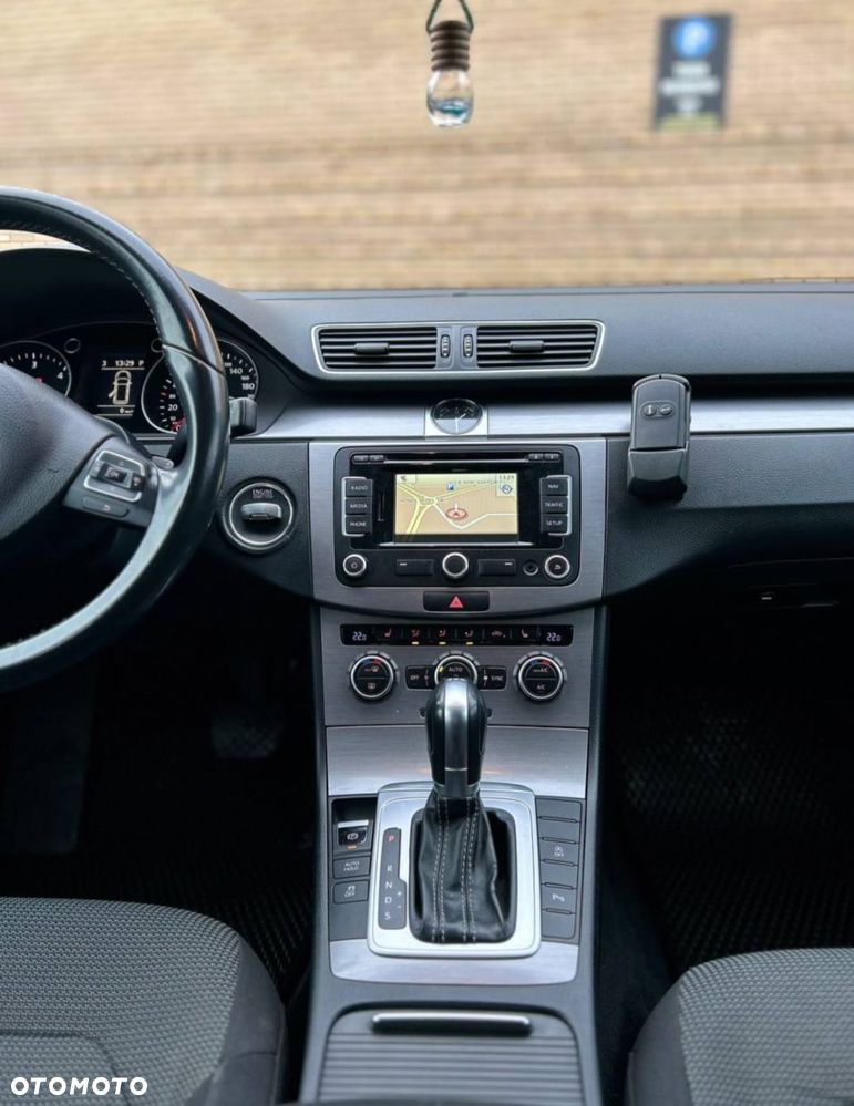 Volkswagen Passat 2.0 Blue TDI DSG SCR Comfortline - 6