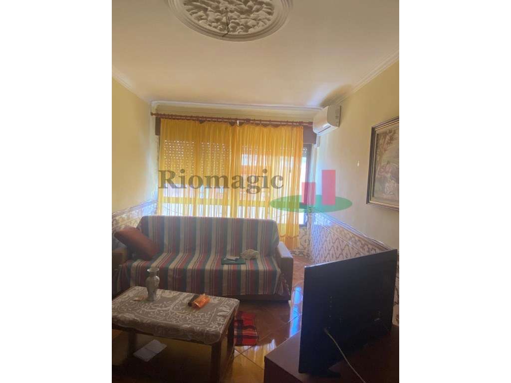Apartamento T2 c/Parqueamento - Póvoa Santo Adrião - Grande imagem: 3/11