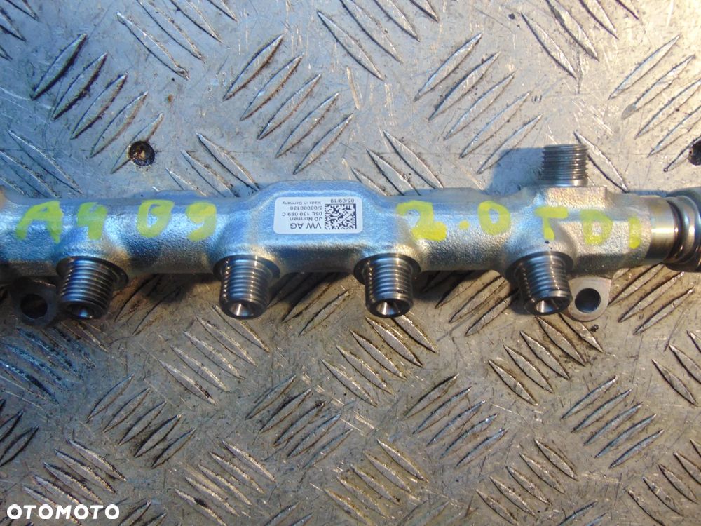 Listwa wtryskowa Audi a4 b9 2,0 TDI 05L130089C - 2