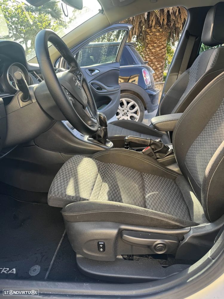 Opel Astra 1.6 CDTI Dynamic S/S - 10