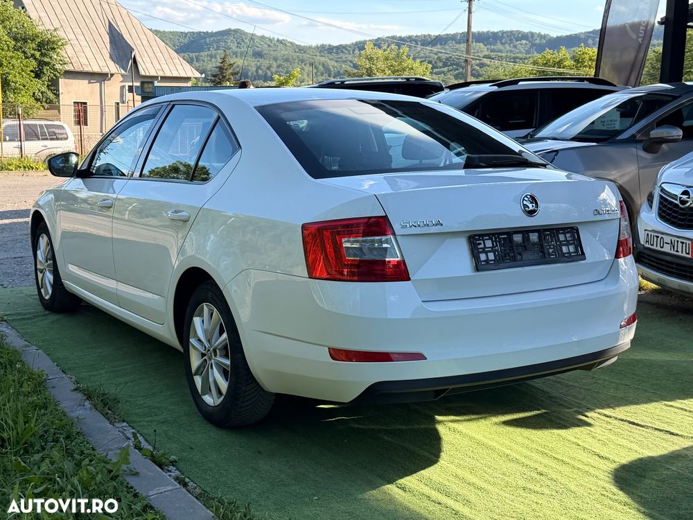 Skoda Octavia - 4