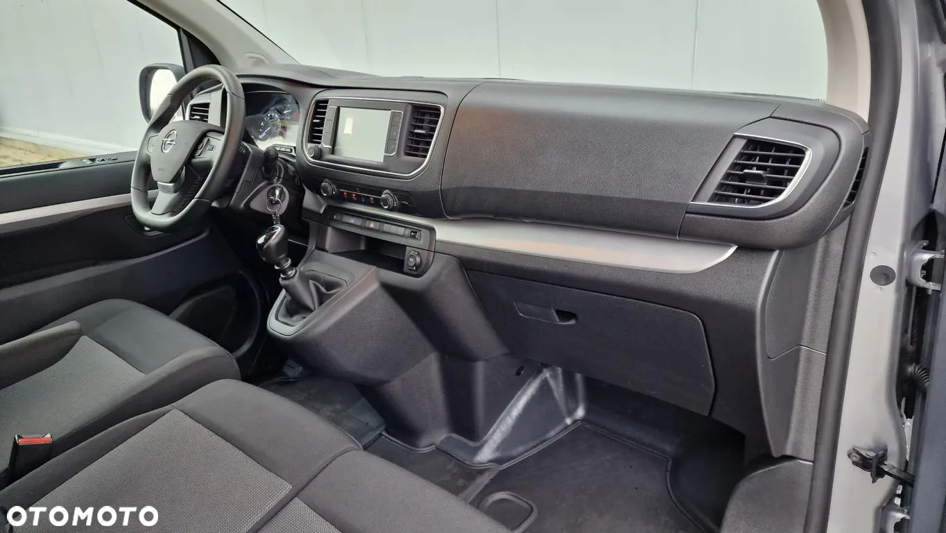 Opel Vivaro Extra Long - 24