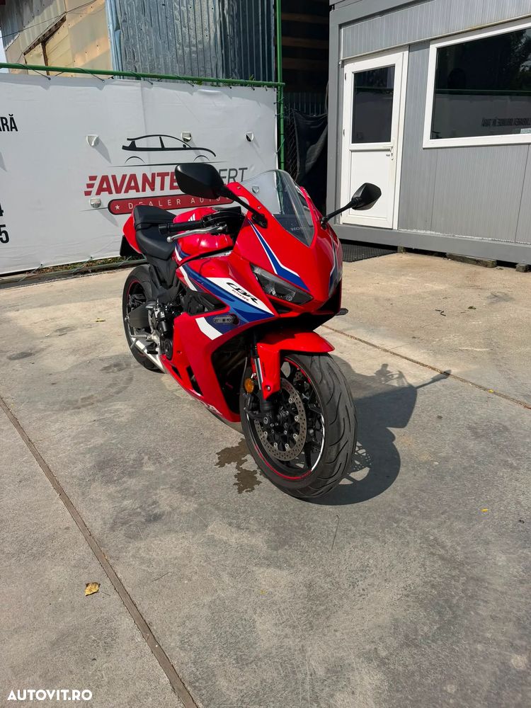 Honda CBR 650R - 7