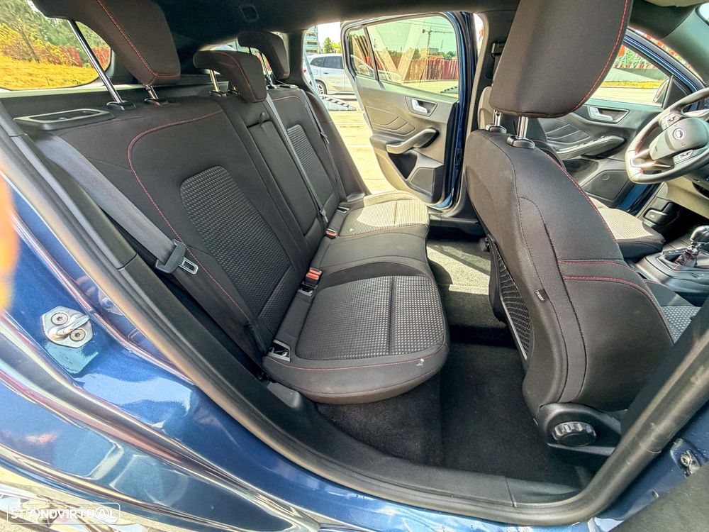 Ford Focus 1.0 EcoBoost S&S ST-LINE - 21