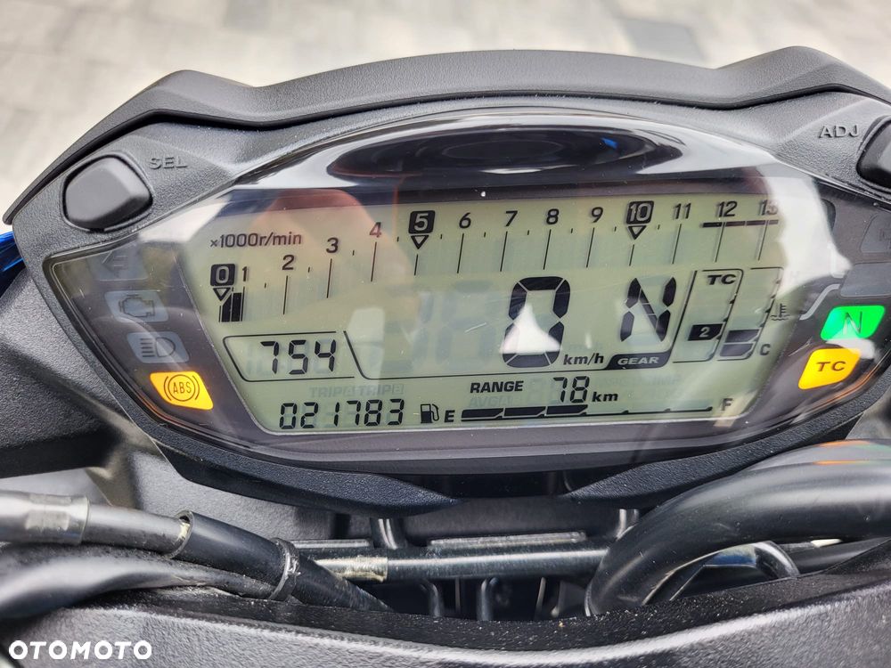 Suzuki GSX - 20