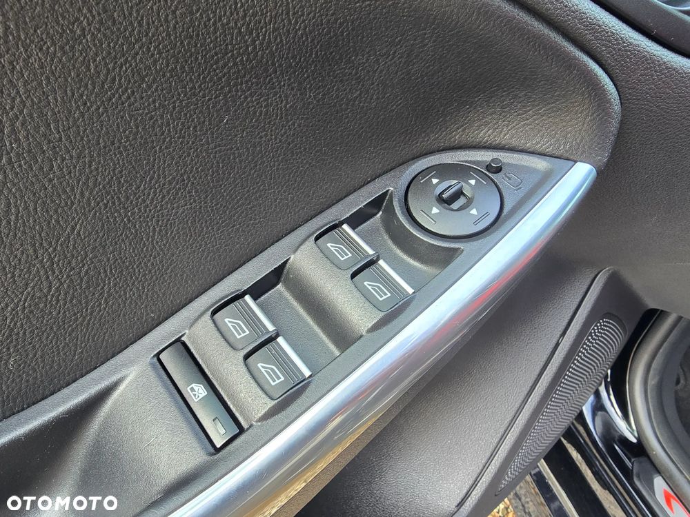 Ford Focus 2.0 EcoBoost ST mit Leder-Exclusiv-Paket - 17