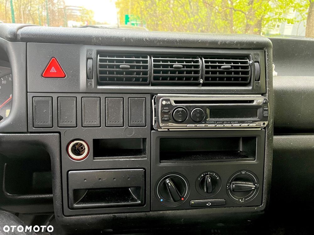 Volkswagen Transporter - 29