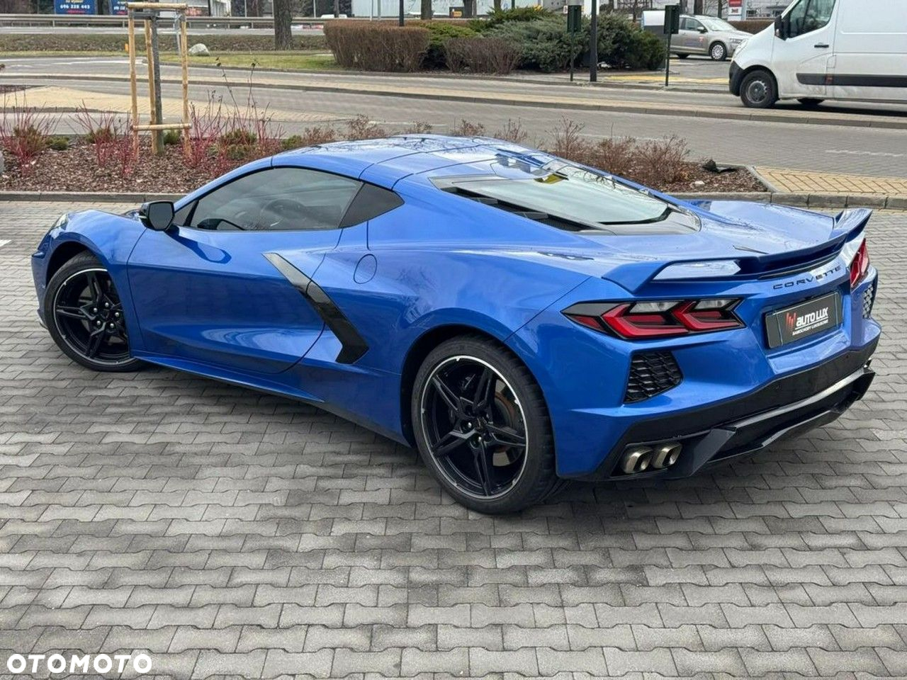 Chevrolet Corvette - 4