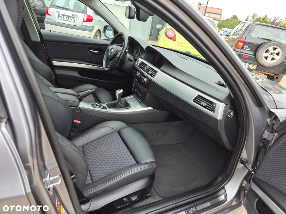 BMW Seria 3 318i Edition Exclusive - 6