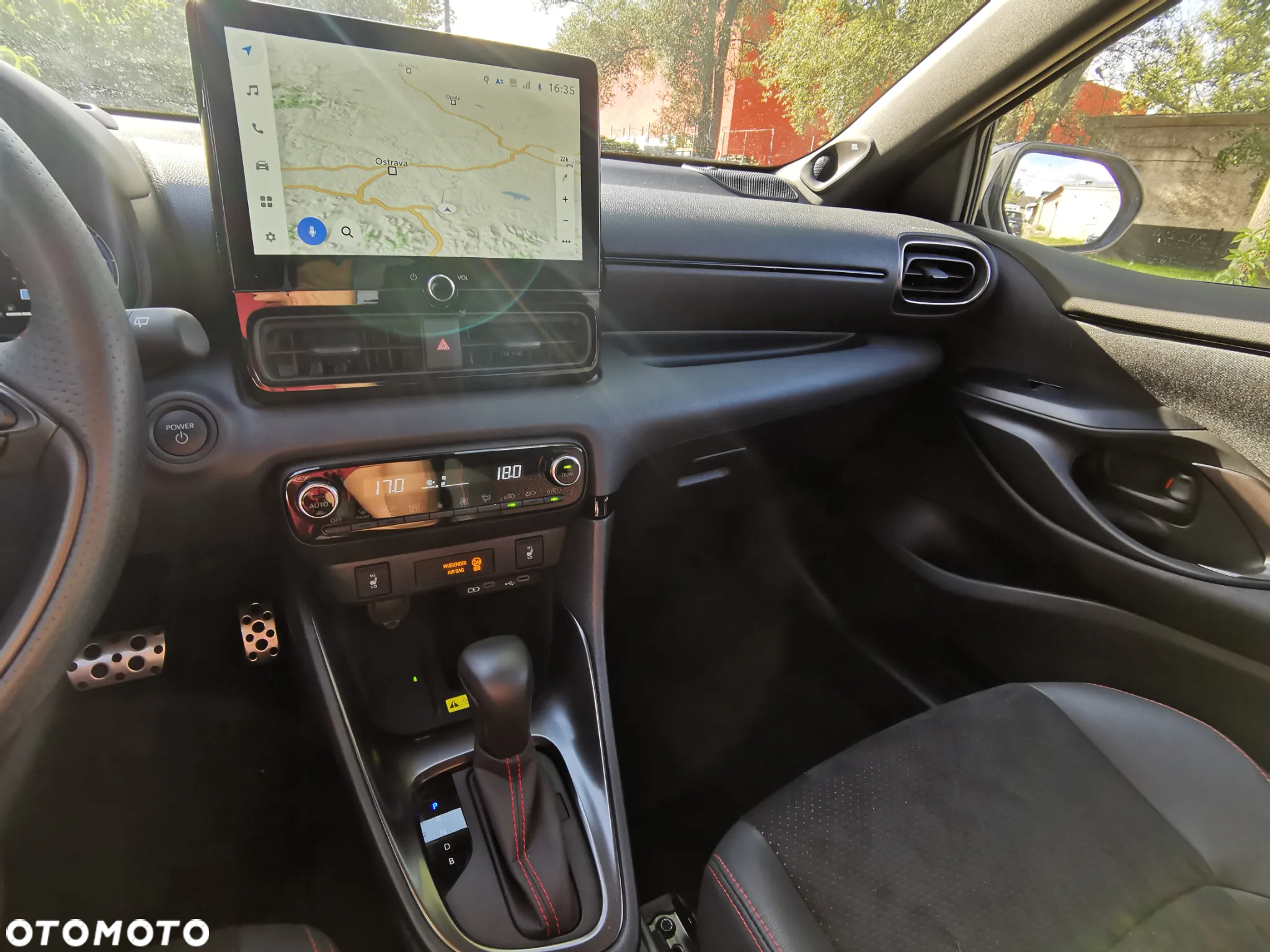 Toyota Yaris Hybrid 1.5 GR Sport - 12