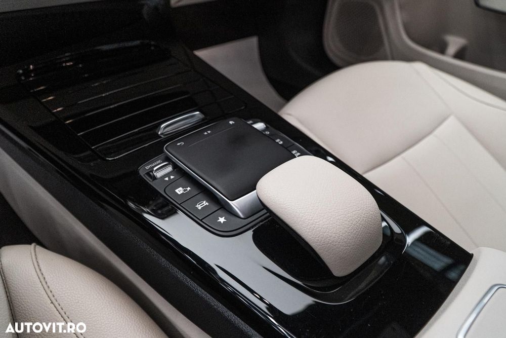 Mercedes-Benz CLA 180 7G-DCT Progressive - 21