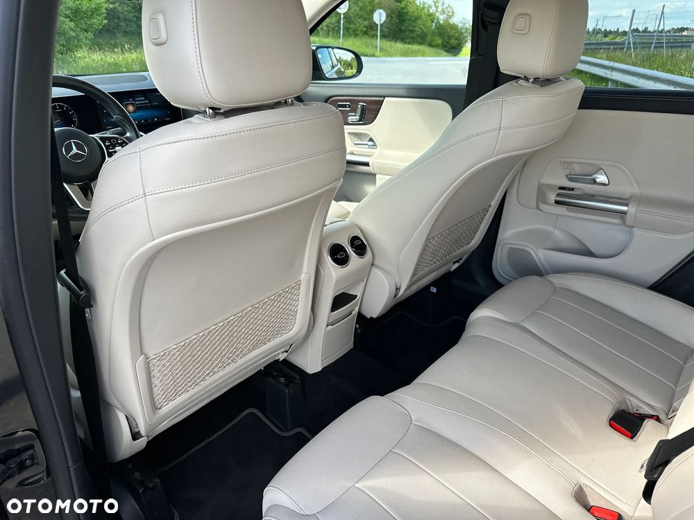 Mercedes-Benz GLA 250 4-Matic Style - 24