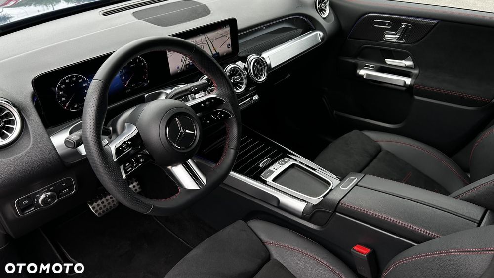Mercedes-Benz GLB 200 AMG Line 7G-DCT - 12