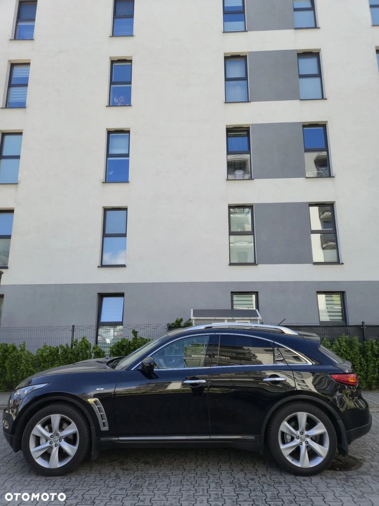 Infiniti FX FX30d S - 4