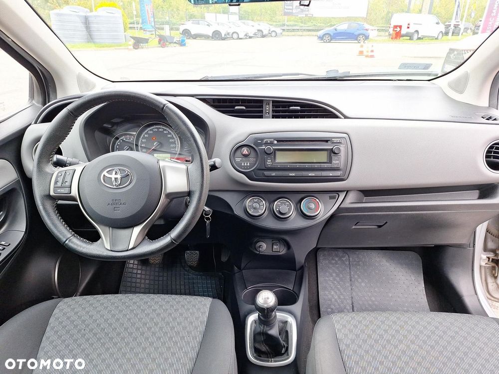 Toyota Yaris 1.0 Active EU6 - 11