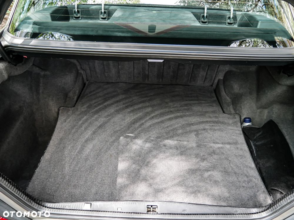 Mercedes-Benz W124 (1984-1993) - 37