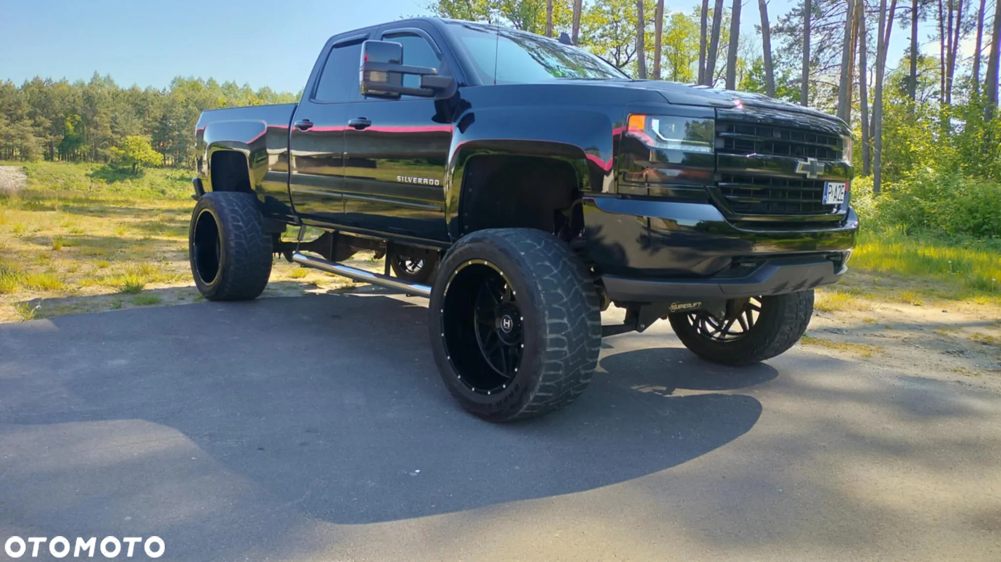 Chevrolet Silverado - 26