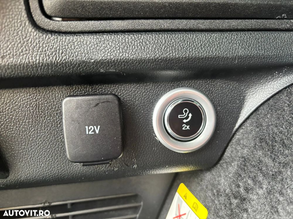 Ford Kuga 2.5 Duratec PHEV ST-LINE X - 37