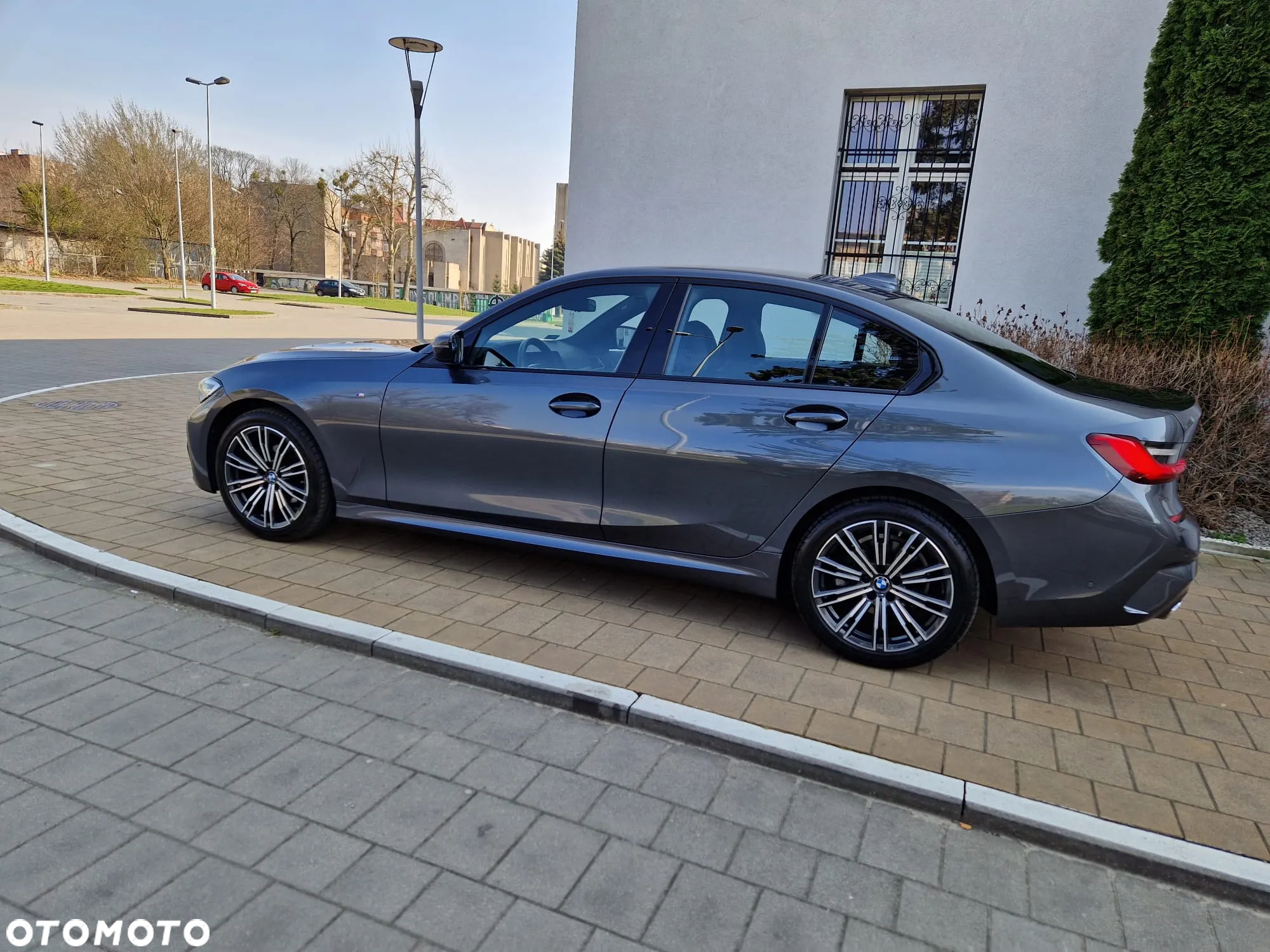 BMW Seria 3 318d M Sport - 13