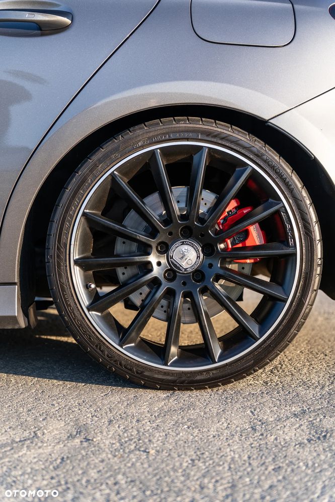 Mercedes-Benz Klasa A 35 AMG 4-Matic 7G-DCT - 33