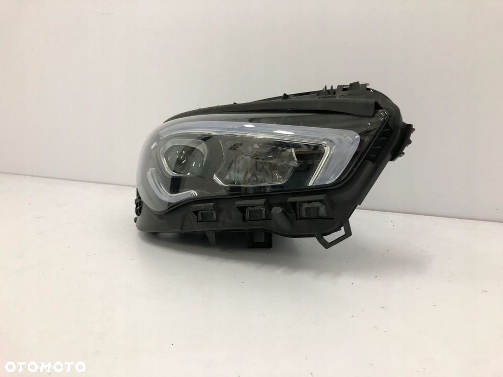MERCEDES W118 CLA LAMPA PRAWA LED PERFORMANCE - 2