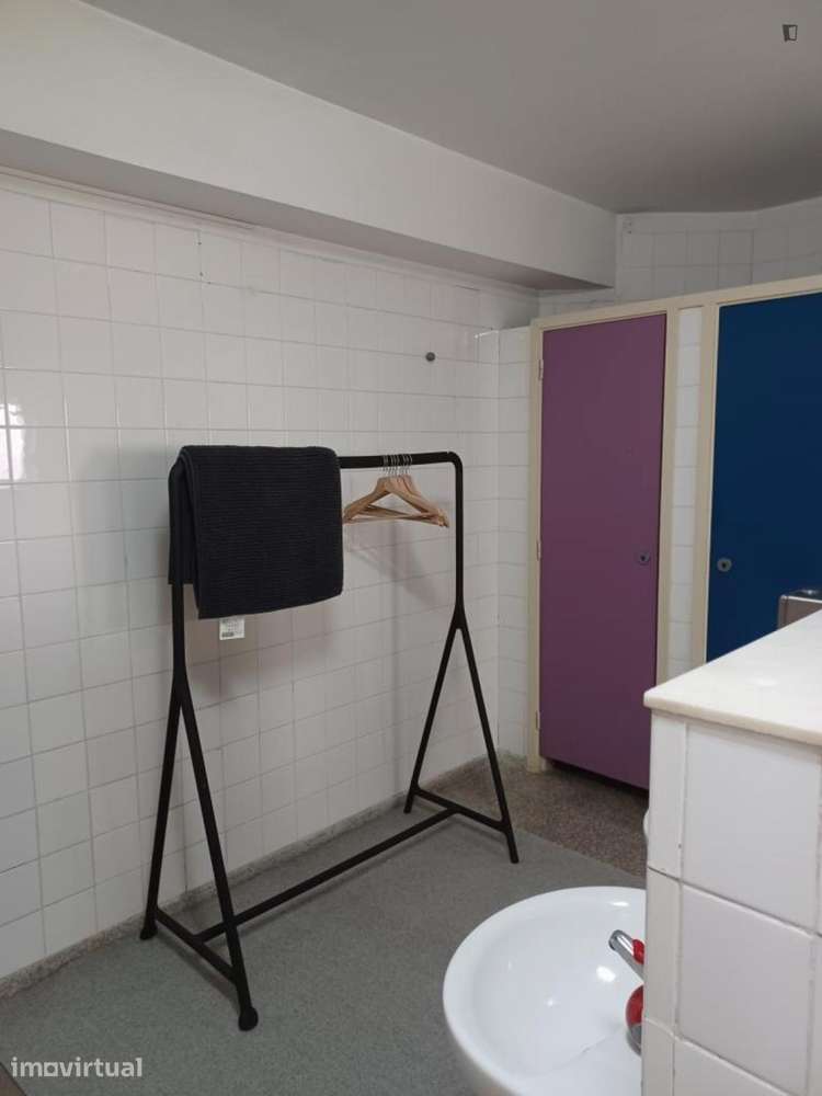 Quarto - localizado em Cedofeita Porto - Grande imagem: 4/4