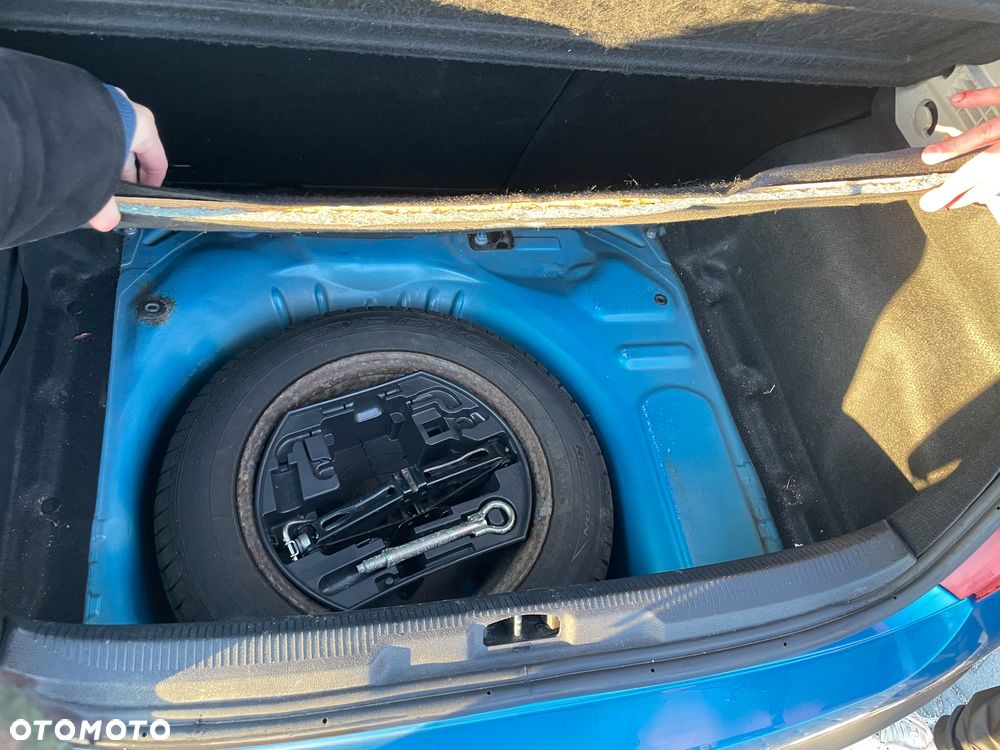 Peugeot 207 1.4 16V Trendy - 8