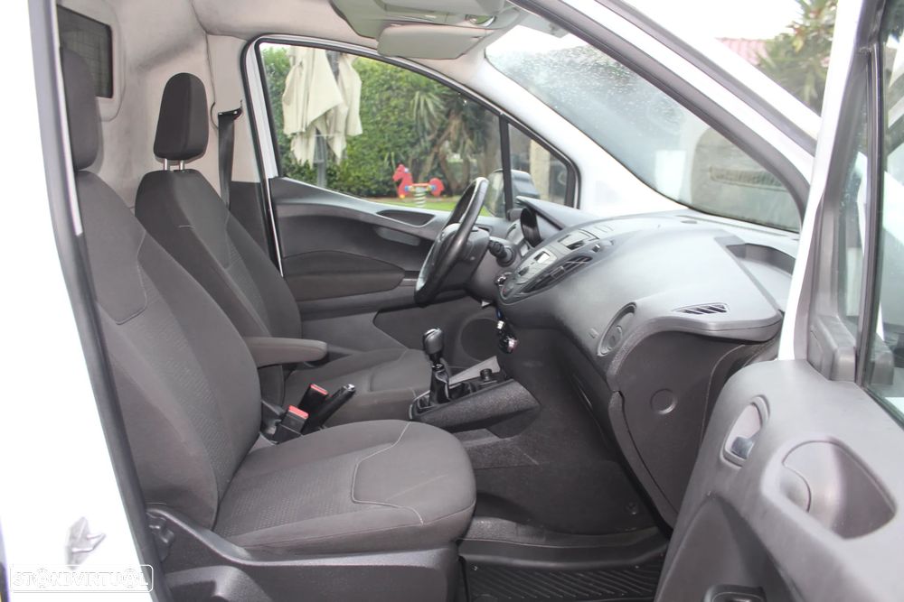 Ford TRANSIT COURIER - 24