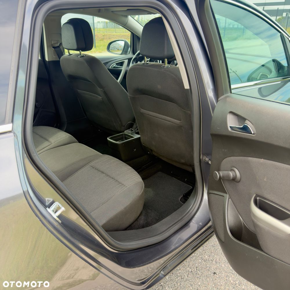 Opel Astra 1.4 Turbo Color Edition - 16