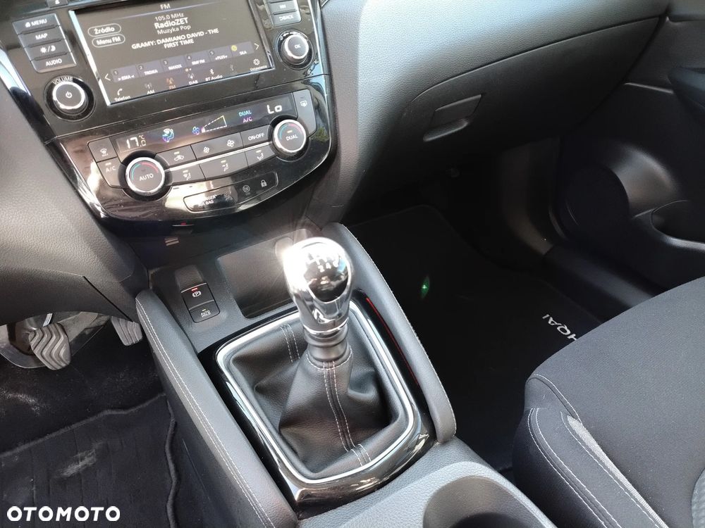 Nissan Qashqai 1.3 DIG-T N-Connecta - 18