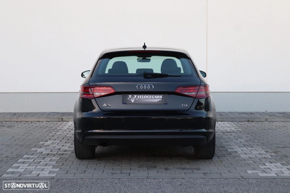 Audi A3 Sportback 1.6 TDI Advance S tronic - 4
