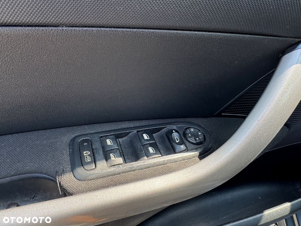 Peugeot 308 1.6 HDi Trendy - 12