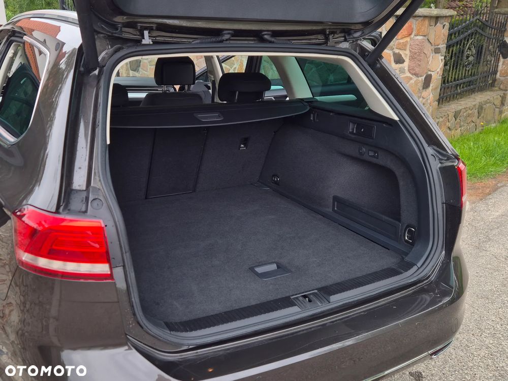 Volkswagen Passat 2.0 TDI SCR (BlueMotion Technology) DSG Highline - 29