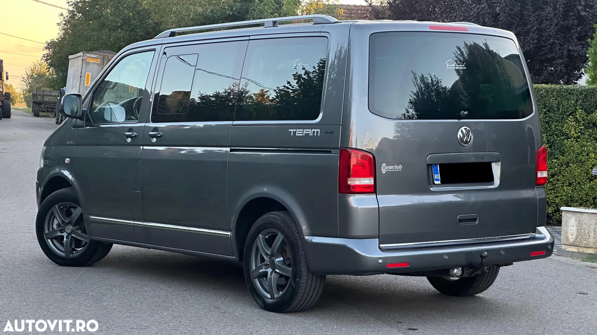 Volkswagen Multivan - 4