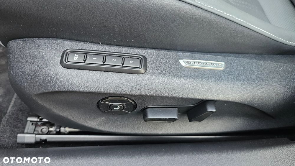 Volkswagen Passat - 23