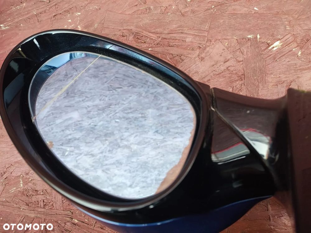 BMW E92 / E93. ORYGINALNE LUSTERKA M-PAKIET LEWE / PRAWE Z WERSJI SCHADOW-LINE, KOL. LE MANS BLAU METALIC 381. O NR: 7 176 168 / 7 176 167 OEM. W DOBRYM STANIE. WERSJA UK - 22