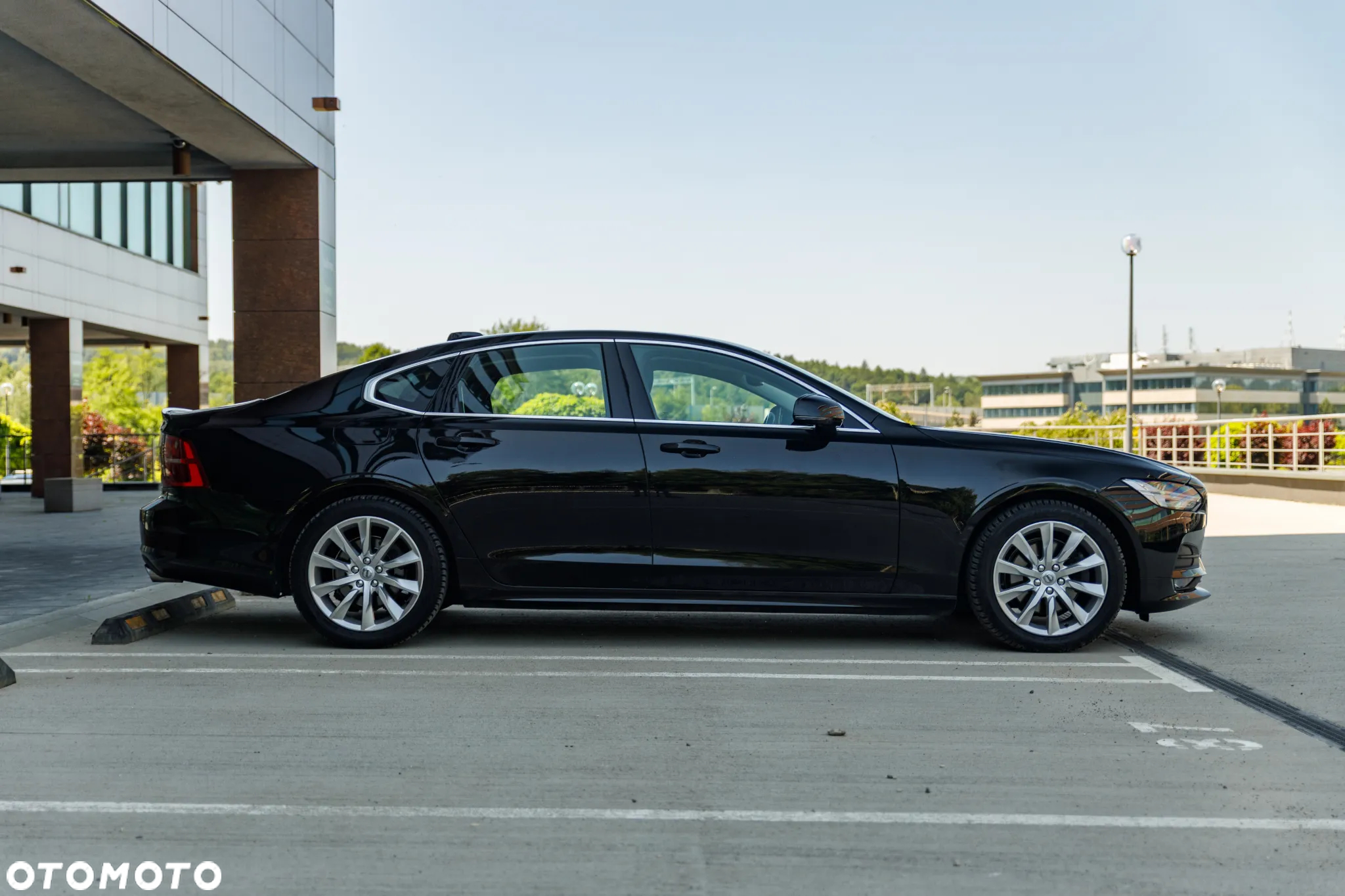 Volvo S90 D4 Momentum Pro - 4