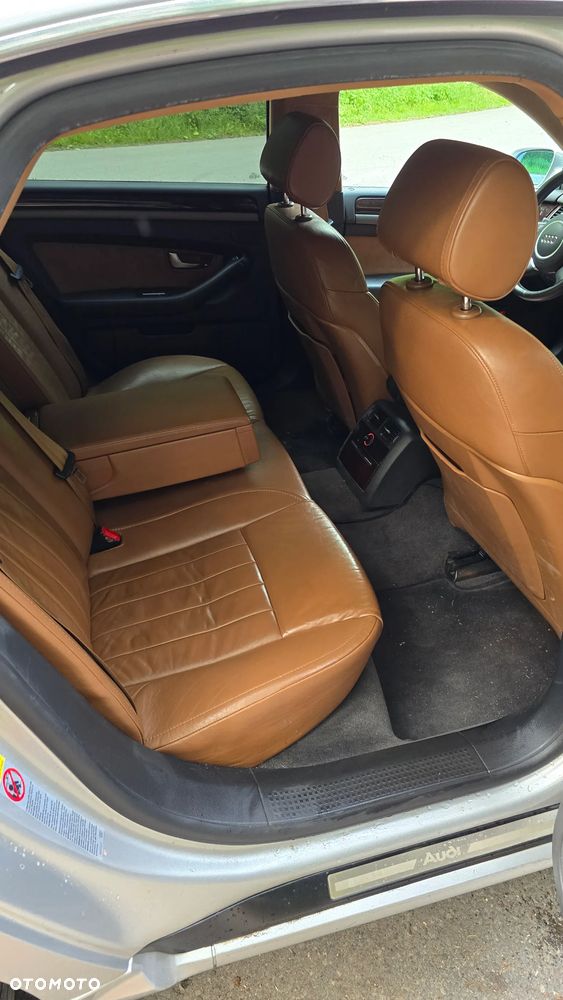 Audi A8 3.7 Quattro - 9