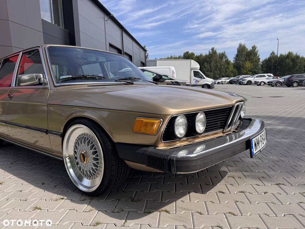 BMW Seria 5 528 i - 7