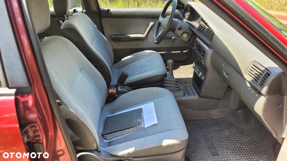 Mazda 626 2.0 D LX Comprex - 25