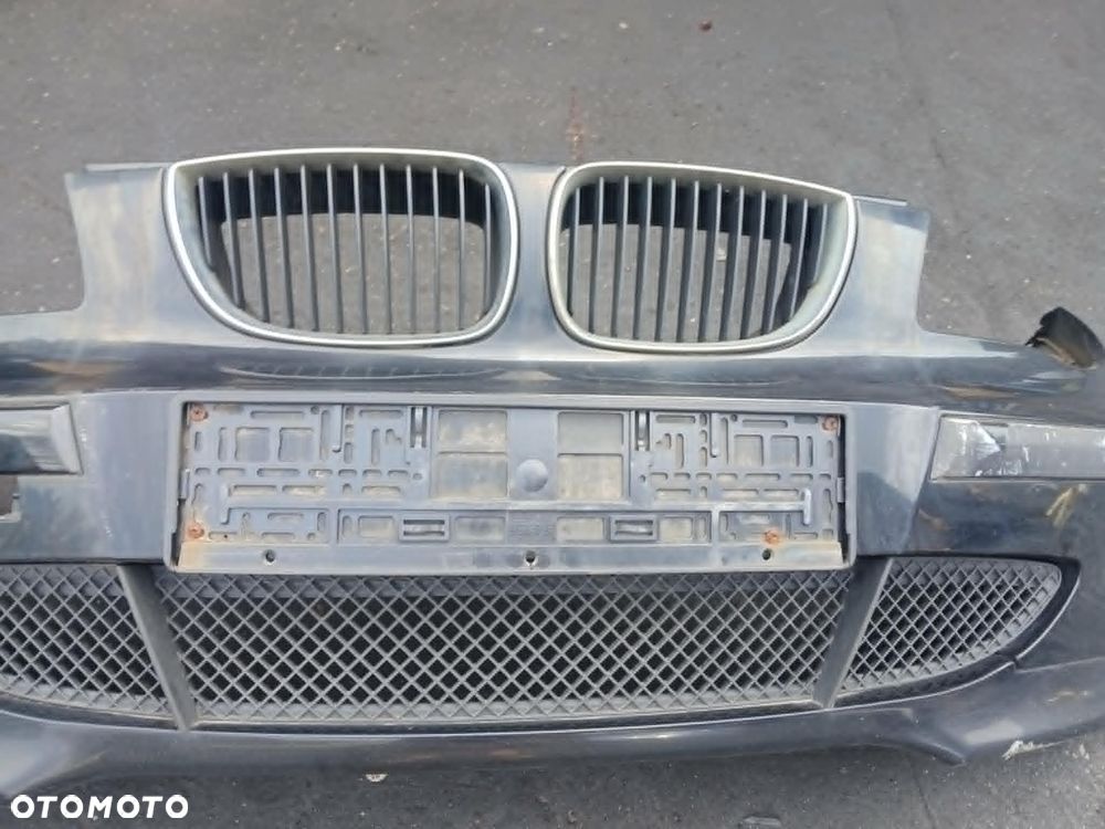 BMW 1 E87 zderzak przedni kod lakieru 668/9 - 2