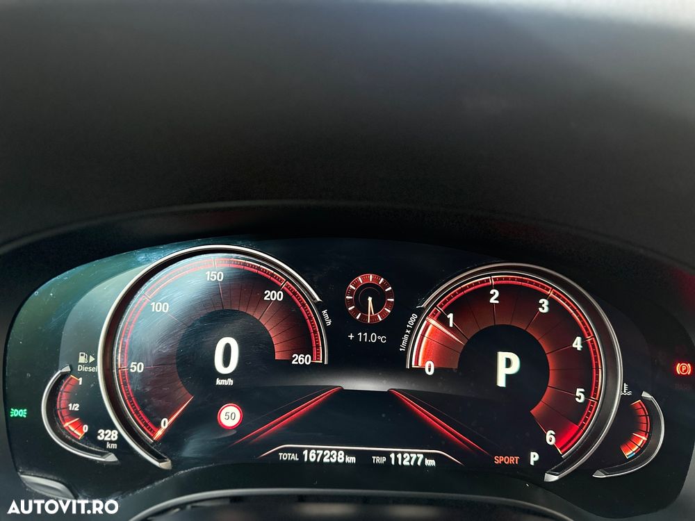 BMW Seria 5 520d Aut. Sport Line - 34